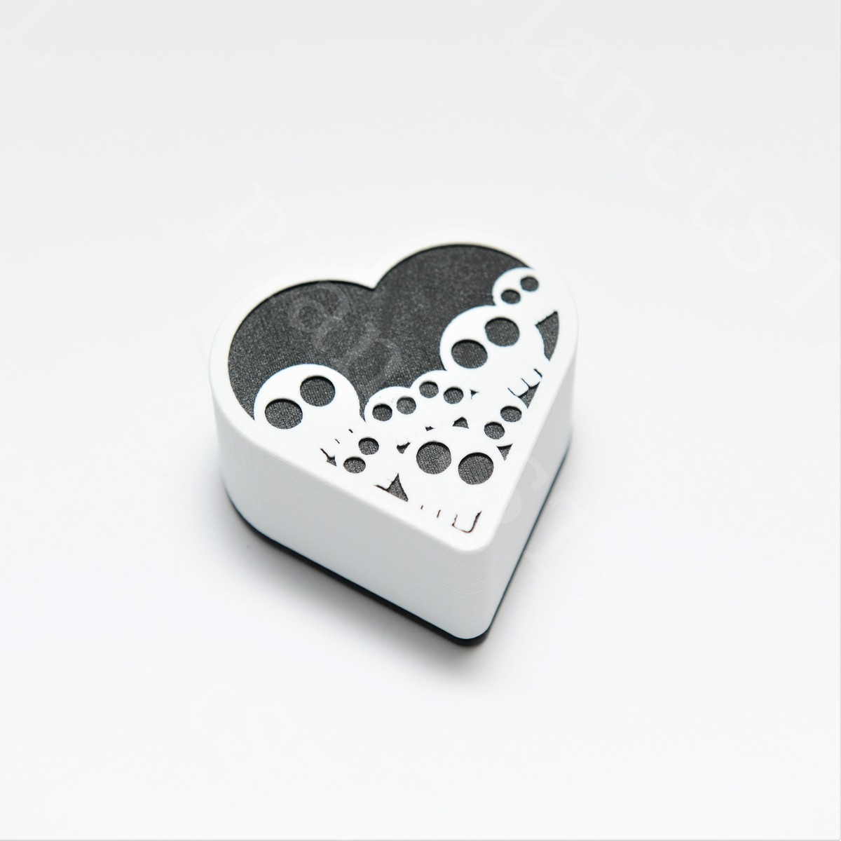 Clockspring3D 893 Skull Heart Box PlanetSTL
